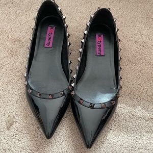 Katypeny Rockstud style flats, size 8